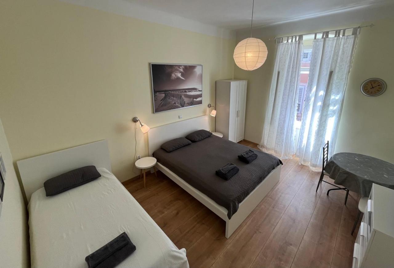 Apartment Check In Pula Exteriör bild