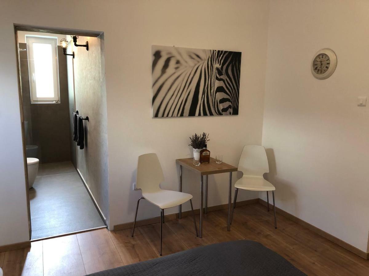 Apartment Check In Pula Exteriör bild