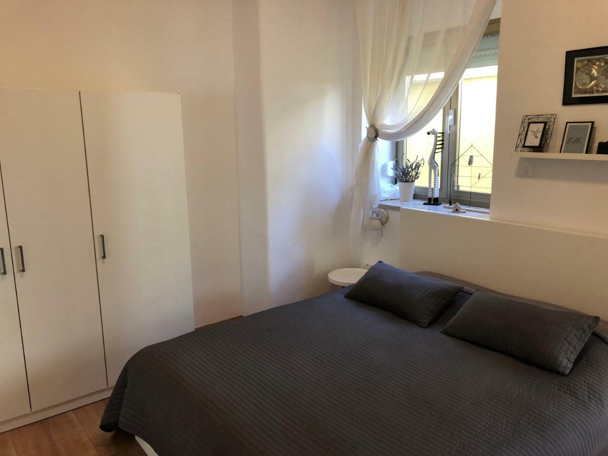Apartment Check In Pula Exteriör bild